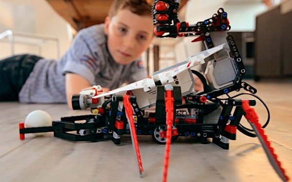 3- Lego Mindstorms